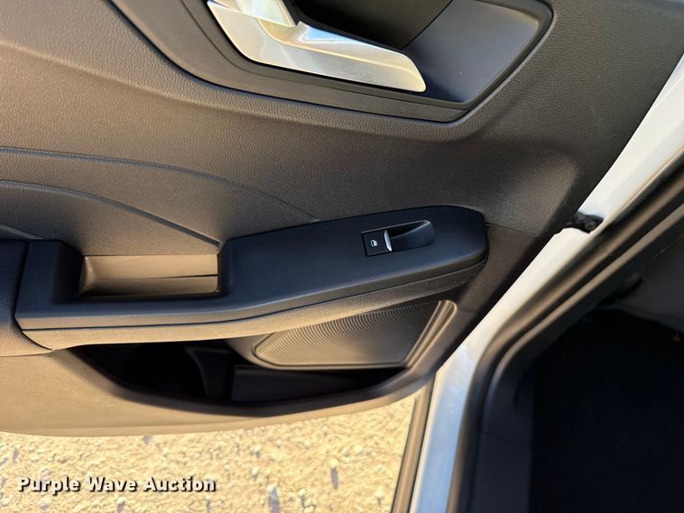 image for item EE3431 2021 Ford Escape SE SUV