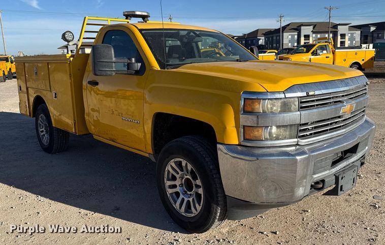 image for item EE3432 2015 Chevrolet Silverado 3500HD utility bed pickup truck