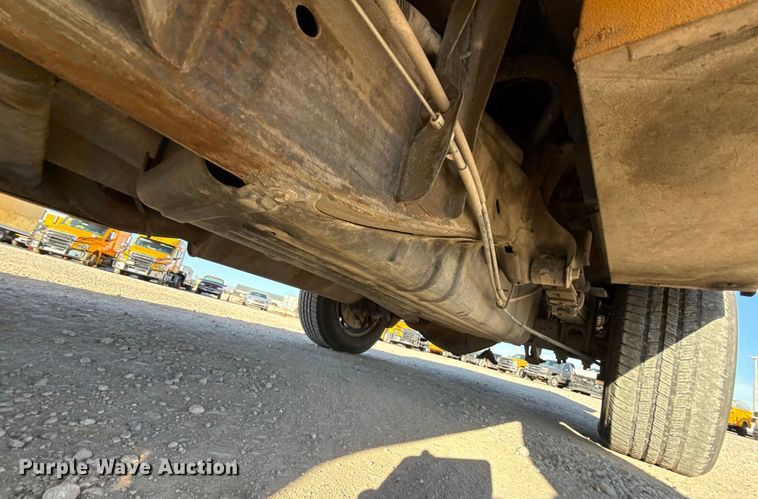 image for item EE3432 2015 Chevrolet Silverado 3500HD utility bed pickup truck