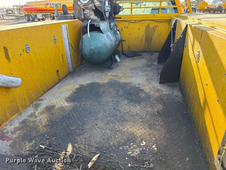 image for item EE3432 2015 Chevrolet Silverado 3500HD utility bed pickup truck