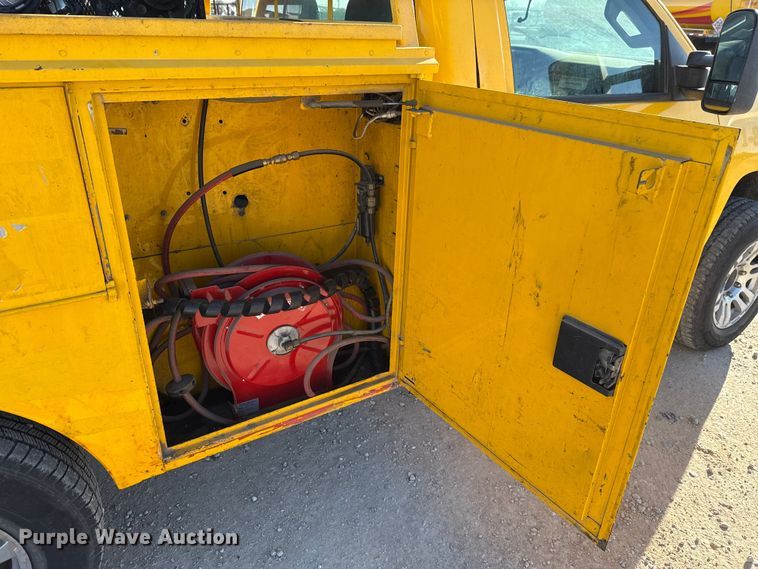 image for item EE3432 2015 Chevrolet Silverado 3500HD utility bed pickup truck