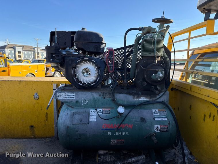 image for item EE3432 2015 Chevrolet Silverado 3500HD utility bed pickup truck