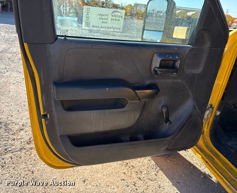 image for item EE3432 2015 Chevrolet Silverado 3500HD utility bed pickup truck