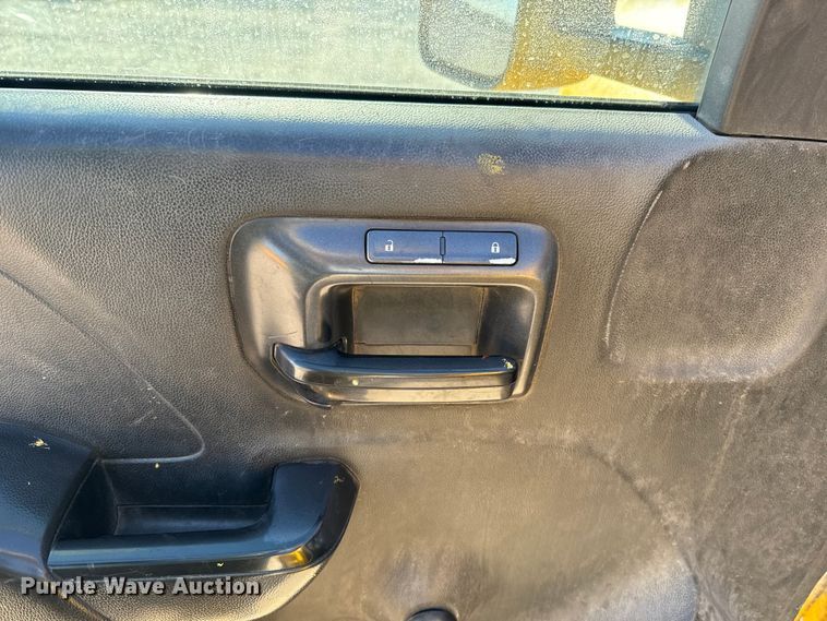 image for item EE3432 2015 Chevrolet Silverado 3500HD utility bed pickup truck