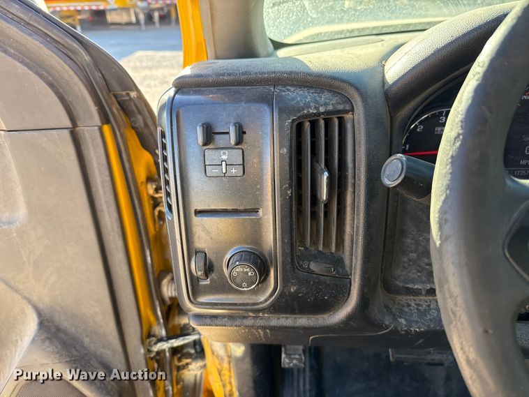 image for item EE3432 2015 Chevrolet Silverado 3500HD utility bed pickup truck