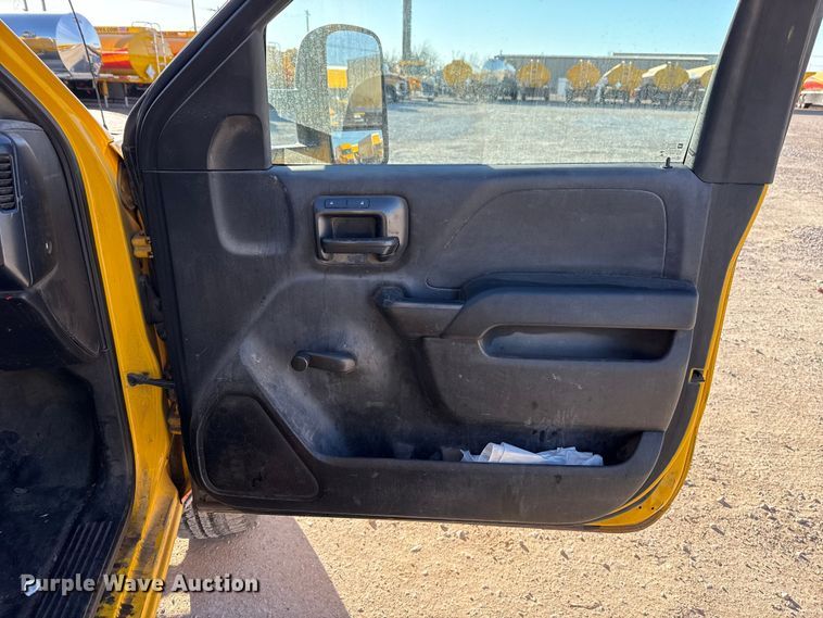 image for item EE3432 2015 Chevrolet Silverado 3500HD utility bed pickup truck