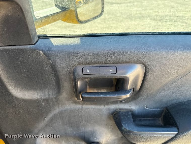 image for item EE3432 2015 Chevrolet Silverado 3500HD utility bed pickup truck