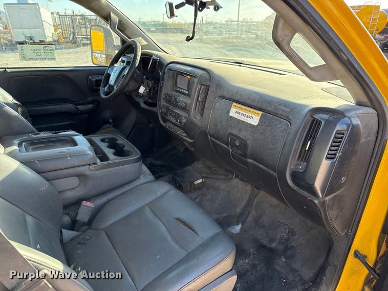 image for item EE3432 2015 Chevrolet Silverado 3500HD utility bed pickup truck