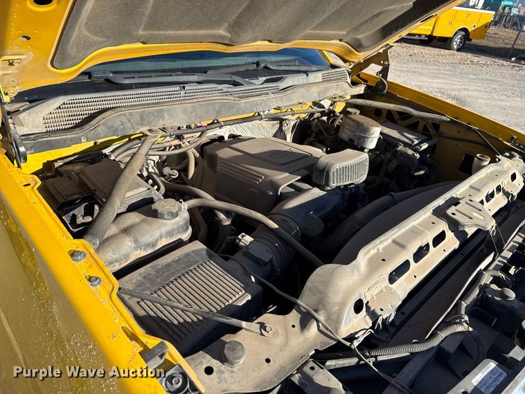 image for item EE3432 2015 Chevrolet Silverado 3500HD utility bed pickup truck