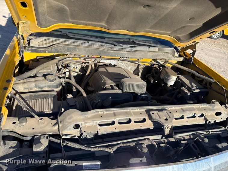 image for item EE3432 2015 Chevrolet Silverado 3500HD utility bed pickup truck