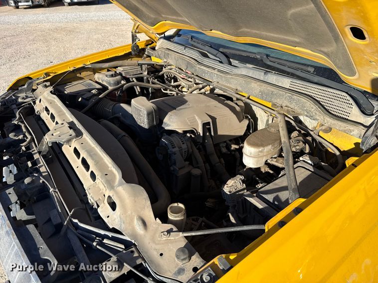 image for item EE3432 2015 Chevrolet Silverado 3500HD utility bed pickup truck