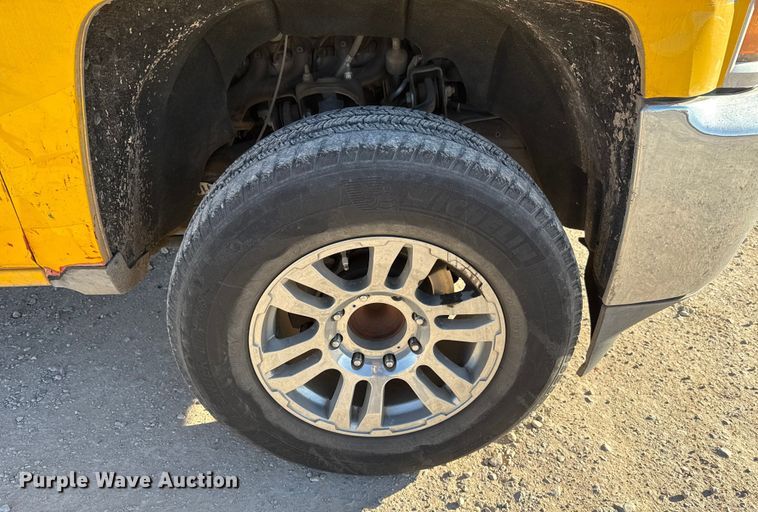 image for item EE3432 2015 Chevrolet Silverado 3500HD utility bed pickup truck