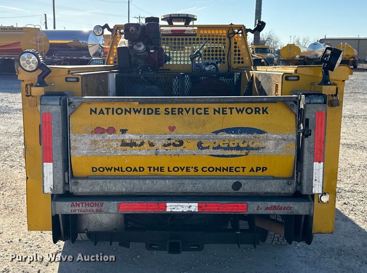 image for item EE3433 2018 Ford F350 Super Duty utility bed pickup truck