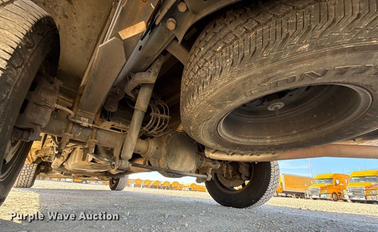 image for item EE3433 2018 Ford F350 Super Duty utility bed pickup truck