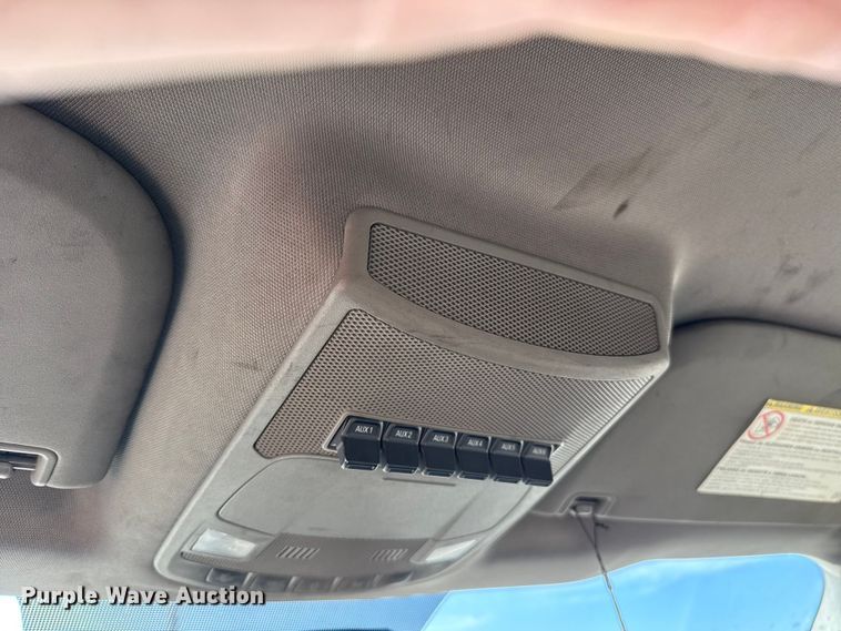 image for item EE3433 2018 Ford F350 Super Duty utility bed pickup truck