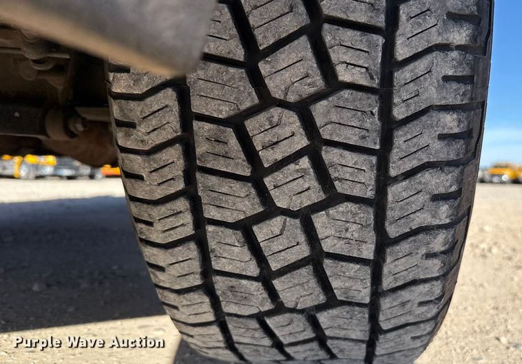 image for item EE3433 2018 Ford F350 Super Duty utility bed pickup truck