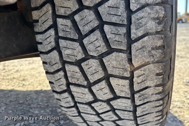 image for item EE3433 2018 Ford F350 Super Duty utility bed pickup truck