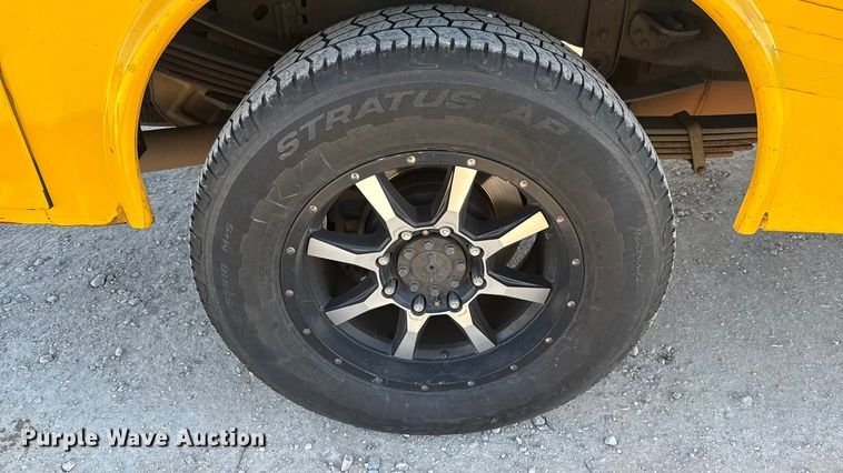 image for item EE3433 2018 Ford F350 Super Duty utility bed pickup truck