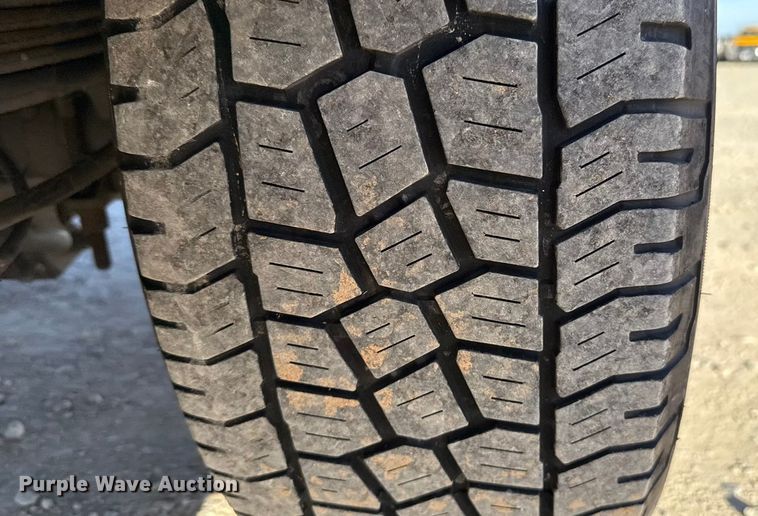 image for item EE3433 2018 Ford F350 Super Duty utility bed pickup truck