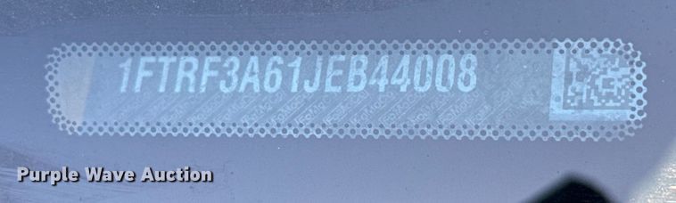 image for item EE3433 2018 Ford F350 Super Duty utility bed pickup truck