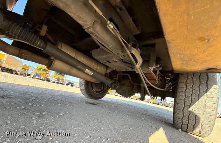 image for item EE3434 2019 Ford F350 Super Duty utility bed pickup truck