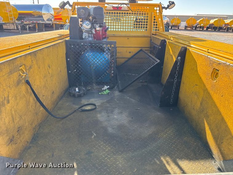 image for item EE3434 2019 Ford F350 Super Duty utility bed pickup truck