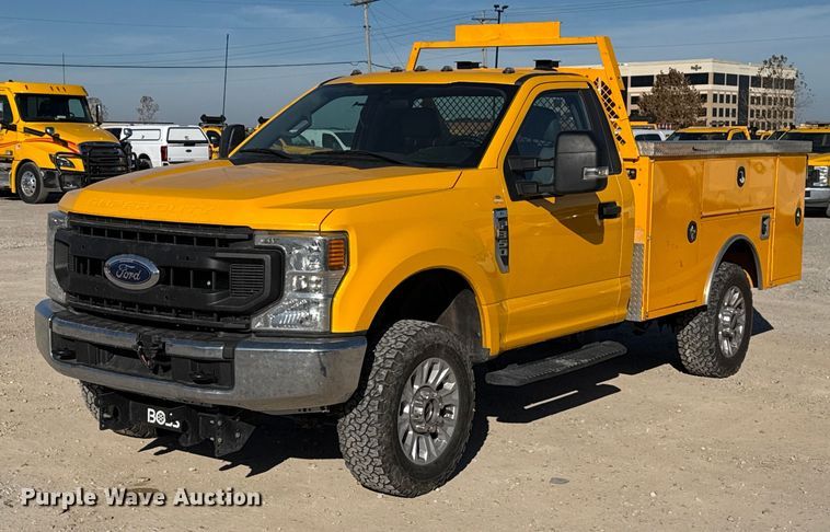 image for item EE3436 2022 Ford F350 utility bed pickup truck
