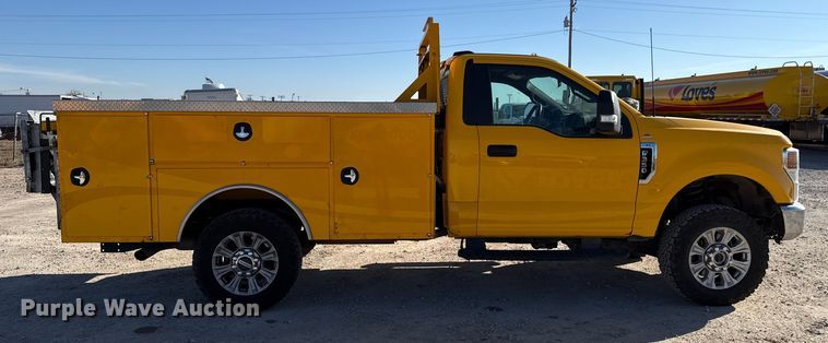 image for item EE3436 2022 Ford F350 utility bed pickup truck