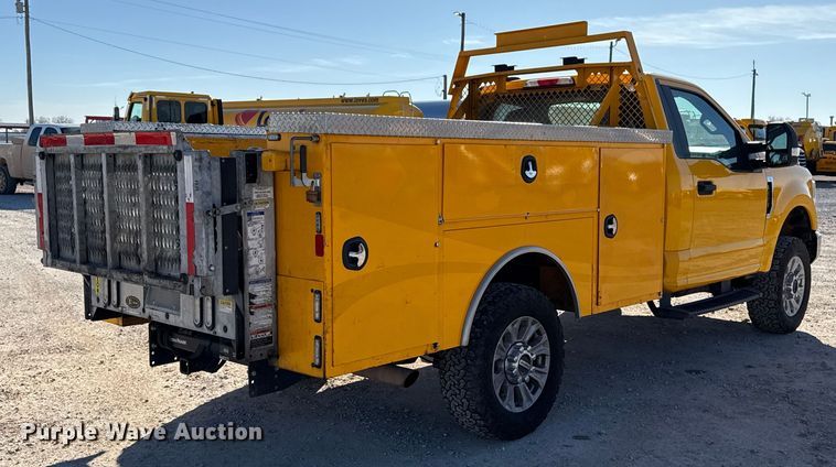image for item EE3436 2022 Ford F350 utility bed pickup truck