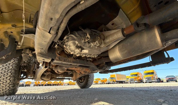 image for item EE3436 2022 Ford F350 utility bed pickup truck