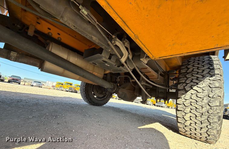 image for item EE3436 2022 Ford F350 utility bed pickup truck