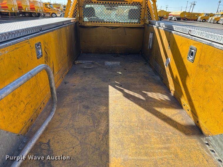 image for item EE3436 2022 Ford F350 utility bed pickup truck