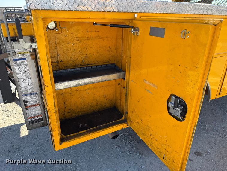 image for item EE3436 2022 Ford F350 utility bed pickup truck