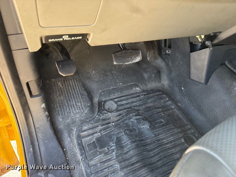 image for item EE3436 2022 Ford F350 utility bed pickup truck