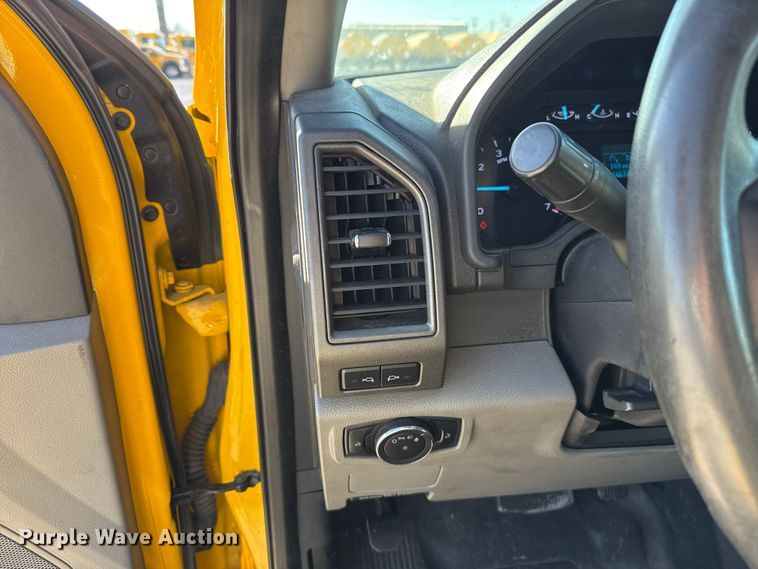 image for item EE3436 2022 Ford F350 utility bed pickup truck