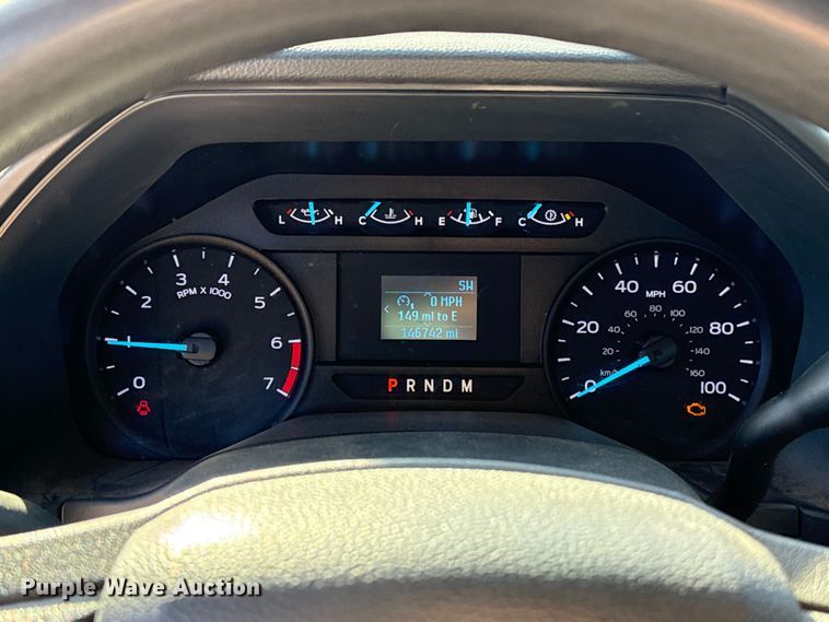 image for item EE3436 2022 Ford F350 utility bed pickup truck