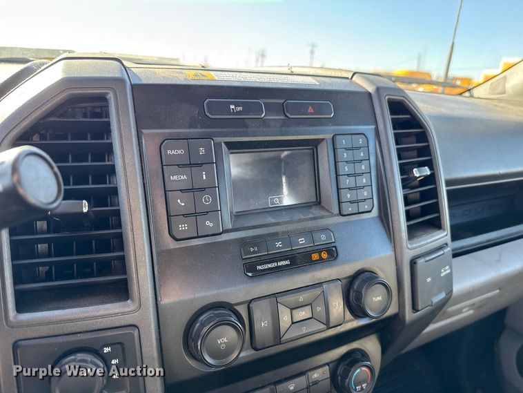 image for item EE3436 2022 Ford F350 utility bed pickup truck