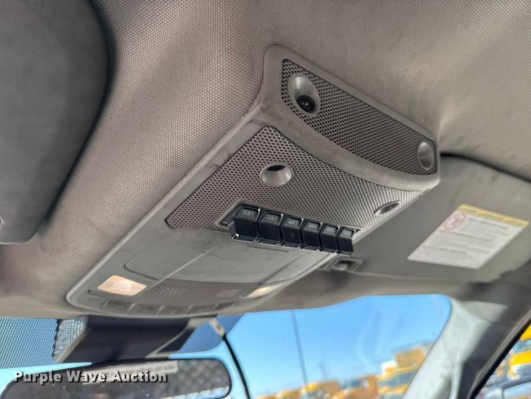 image for item EE3436 2022 Ford F350 utility bed pickup truck