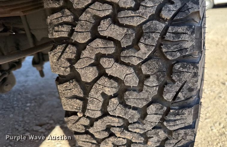 image for item EE3436 2022 Ford F350 utility bed pickup truck