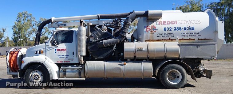 image for item EE5060 2005 Sterling L7500 sewer jetter truck