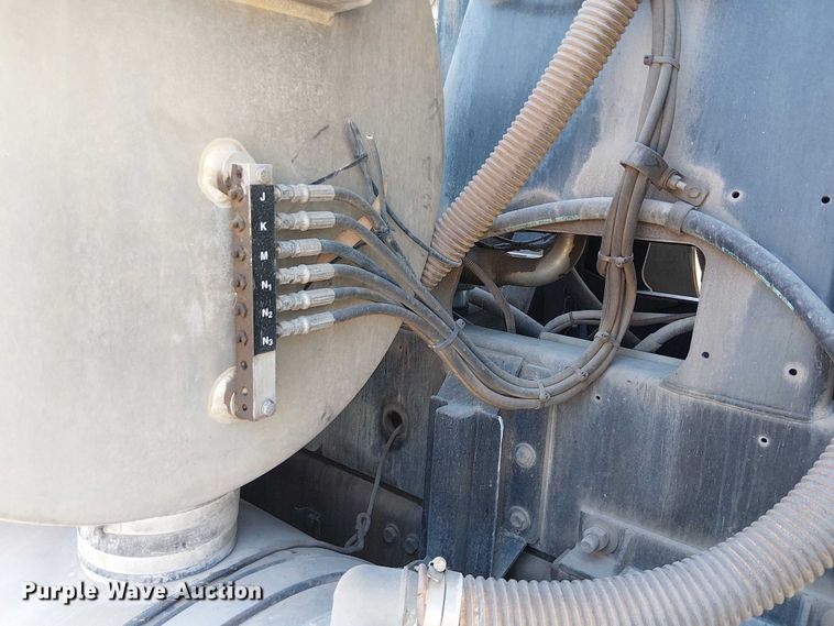 image for item EE5060 2005 Sterling L7500 sewer jetter truck