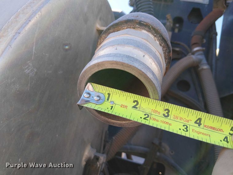 image for item EE5060 2005 Sterling L7500 sewer jetter truck