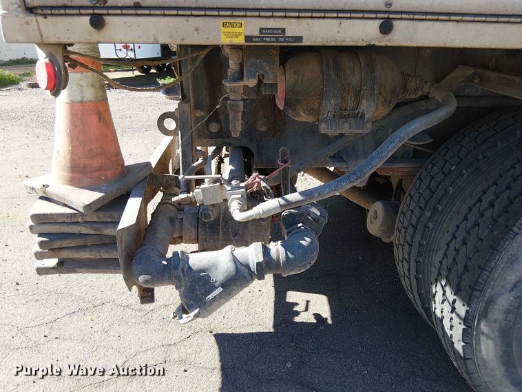 image for item EE5060 2005 Sterling L7500 sewer jetter truck