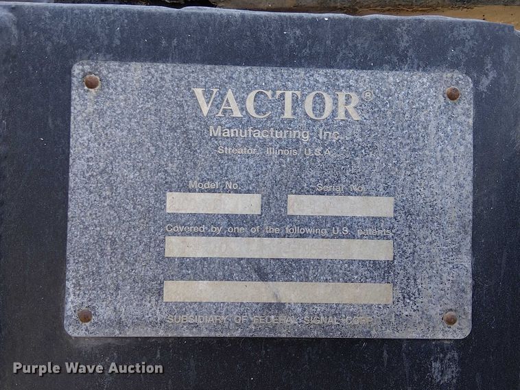 image for item EE5060 2005 Sterling L7500 sewer jetter truck