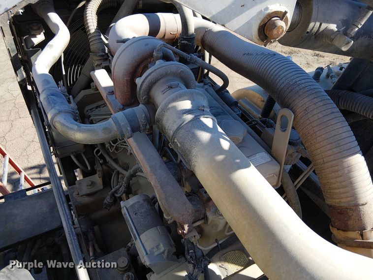 image for item EE5060 2005 Sterling L7500 sewer jetter truck