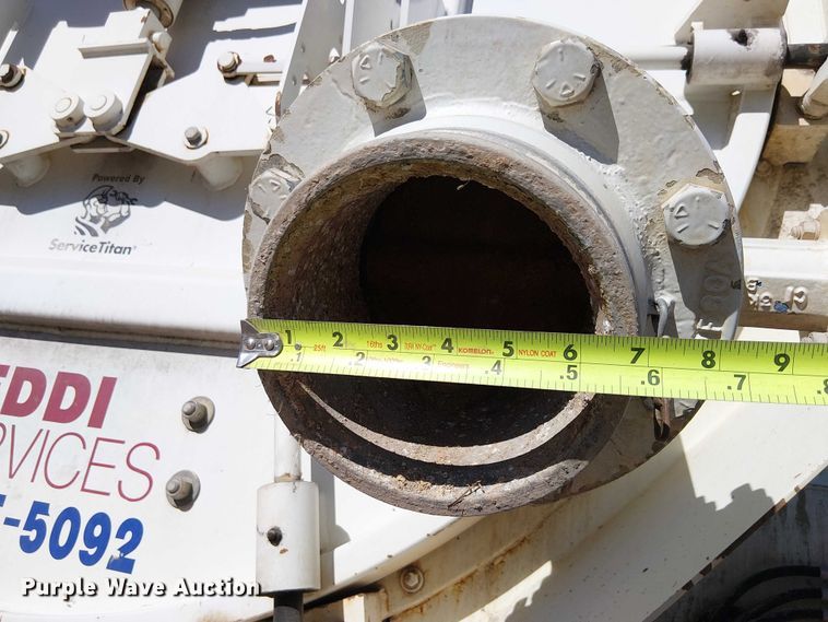 image for item EE5060 2005 Sterling L7500 sewer jetter truck