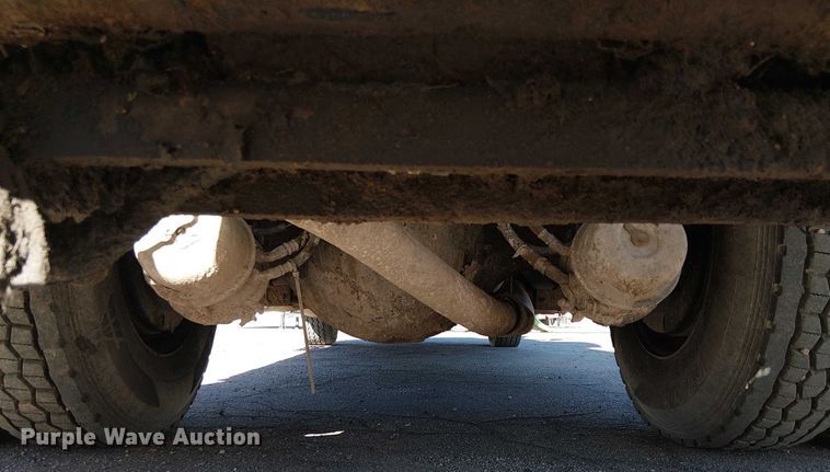 image for item EE5060 2005 Sterling L7500 sewer jetter truck