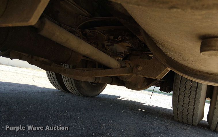 image for item EE5060 2005 Sterling L7500 sewer jetter truck