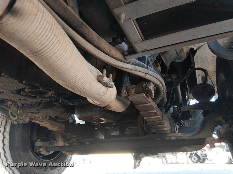 image for item EE5060 2005 Sterling L7500 sewer jetter truck