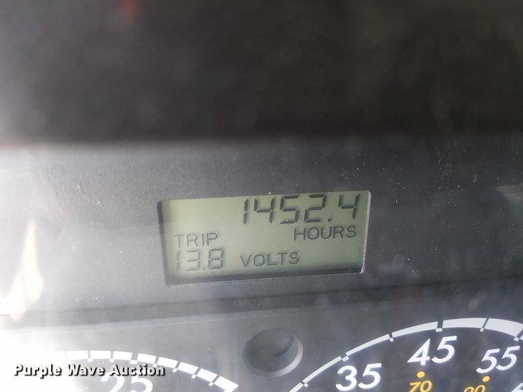 image for item EE5060 2005 Sterling L7500 sewer jetter truck